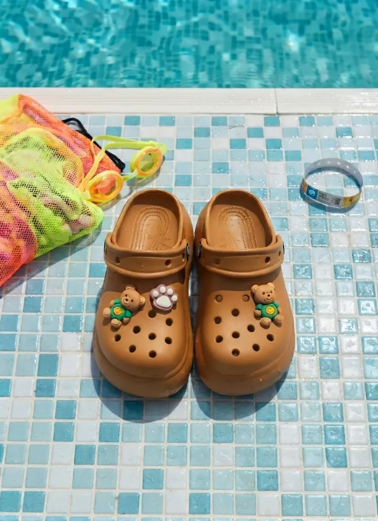 crocs Bear
